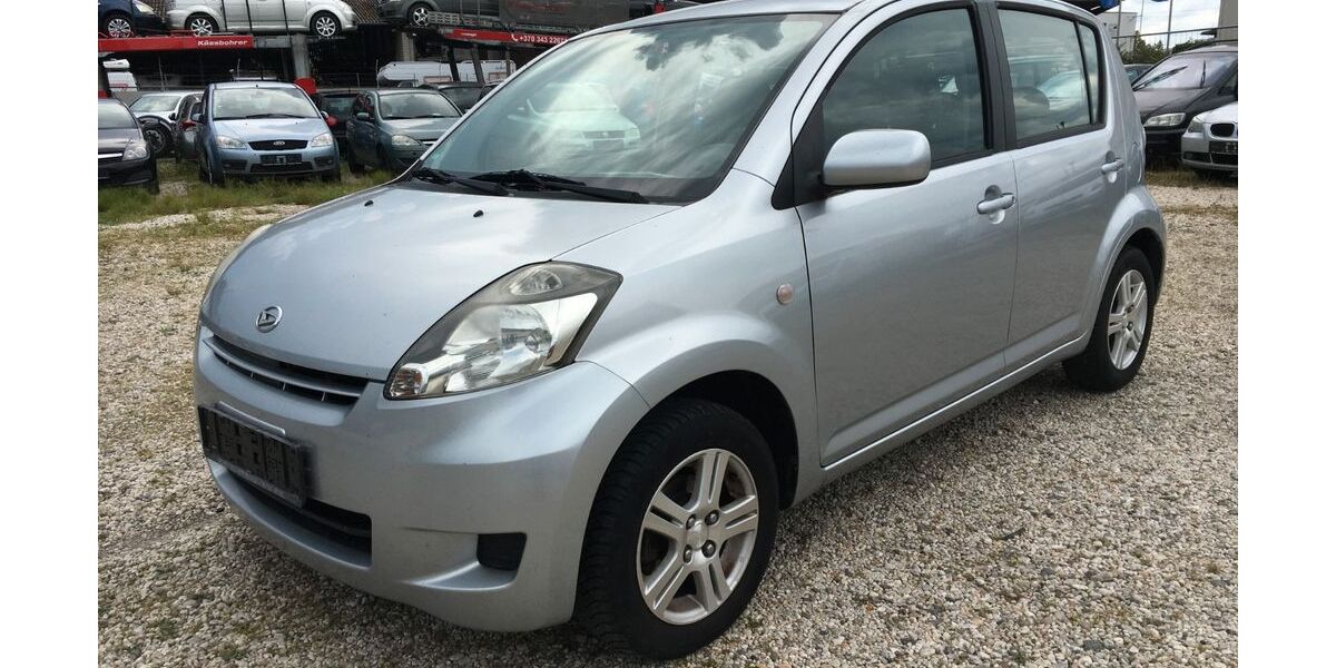 Daihatsu Sirion 190.000 km 2.299 &euro; Bonn 53227