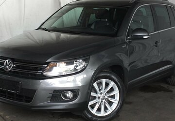 VW Tiguan LIFE BMT NAVI AHK PARKPILOT SHZ BLUETOOTH 124.710 km 12.304 &euro; Köln 50858
