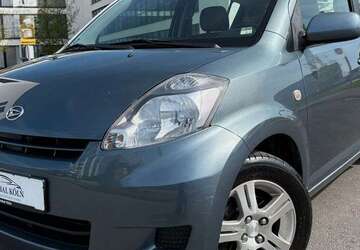 Daihatsu Sirion 149.000 km 2.799 &euro; Köln 51107