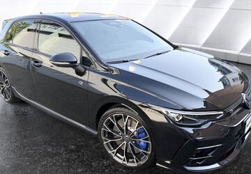 VW Golf 13.237 km 53.900 &euro; Köln-Riehl 50735