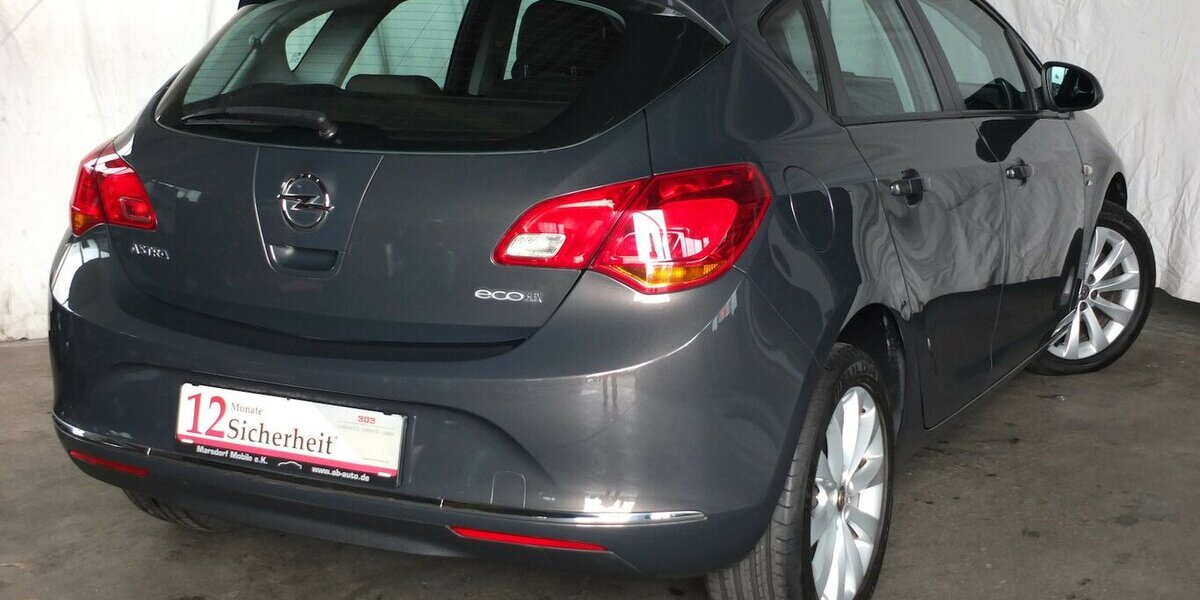Opel Astra ACTIVE KLIMAANLAGE 17 ZOLL LMF TEMPOMAT 92.855 km 7.250 &euro; Köln 50858