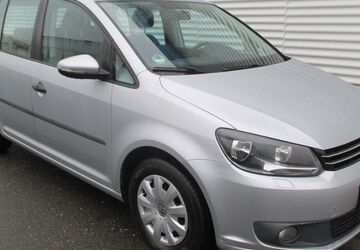 VW Touran 327.000 km 4.388 &euro; Köln 50933