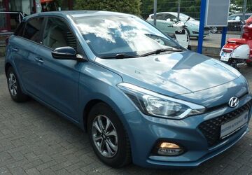 Hyundai i20 75.766 km 9.950 &euro; Köln 51063