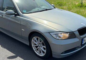 BMW 318 227.130 km 5.500 &euro; Köln 50829