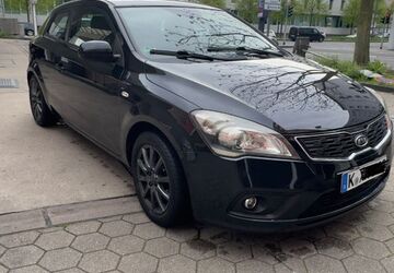 Kia ceed / Ceed 210.000 km 2.350 &euro; Köln 50676