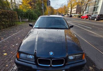 BMW 318 93.270 km 5.500 &euro; Köln 50935