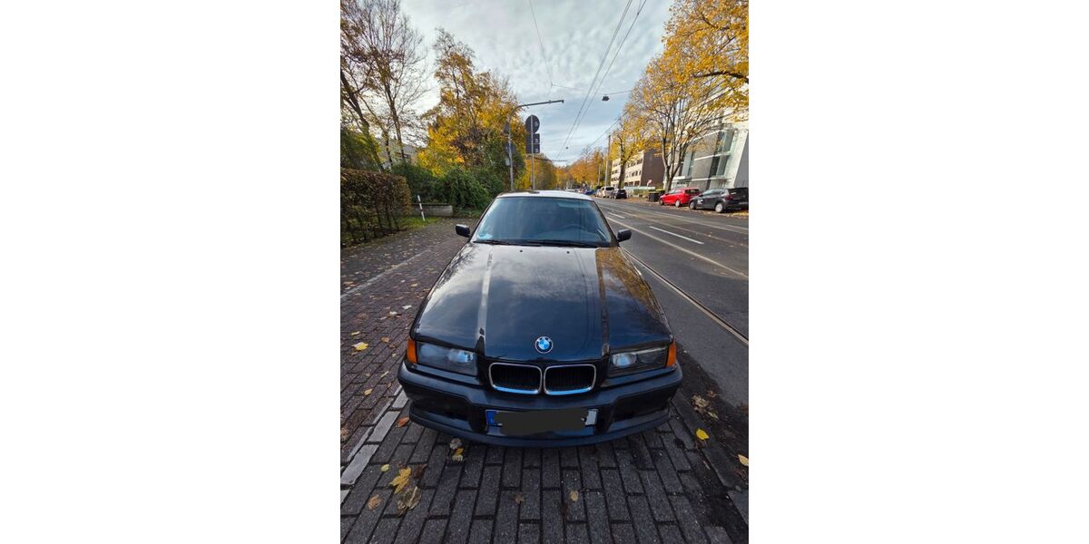 BMW 318 93.270 km 5.500 &euro; Köln 50935
