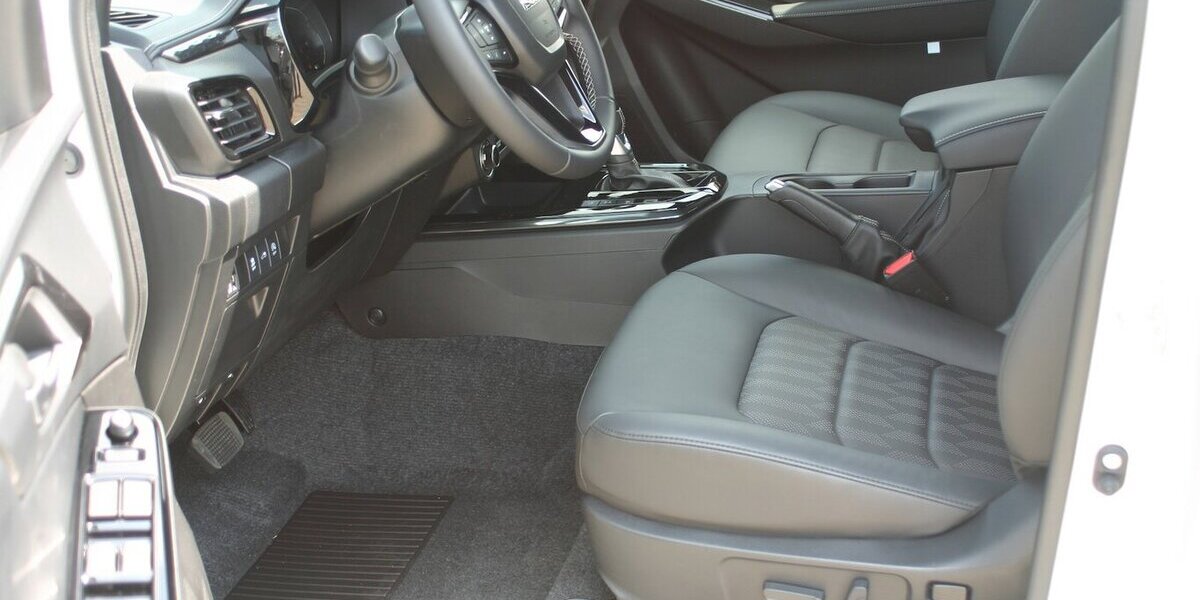 Isuzu D-Max Double Cab 4x4 V-CROSS Automatik|Diff 1.500 km 49.990 &euro; Wermelskirchen 42929