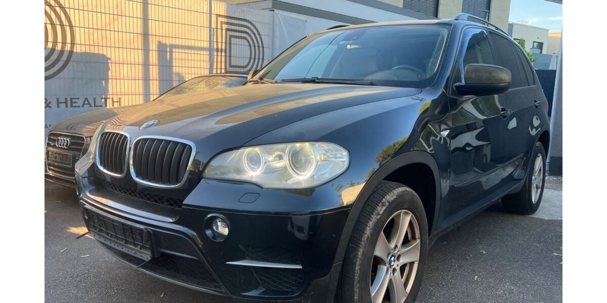 BMW X5 263.000 km 7.950 &euro; Köln 51105