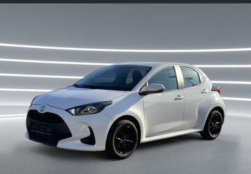 Toyota Yaris 33.955 km 14.980 &euro; Köln 51149