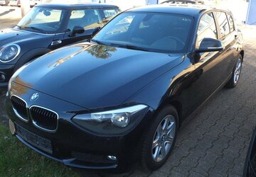 BMW 116i NAVIGATION PDC 17 Zoll LMF KLIMAANLAGE 118.985 km 8.908 &euro; Köln 50858