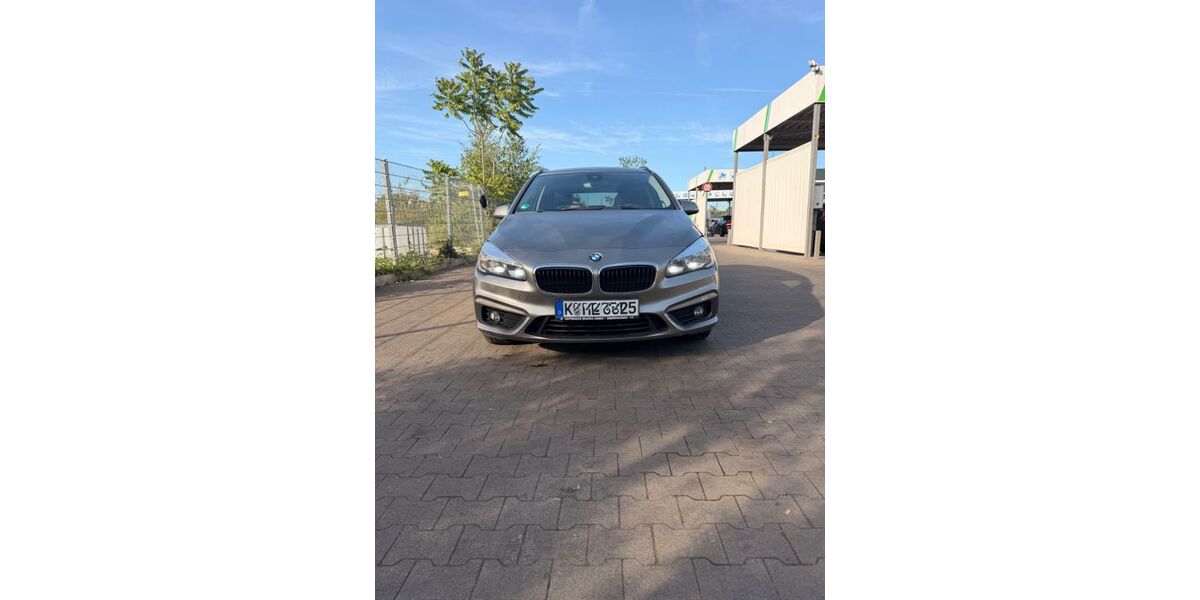 BMW 218 Active Tourer 135.600 km 12.450 &euro; Köln 51145
