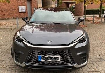 Lexus LBX 16.700 km 27.500 &euro; Köln 50765